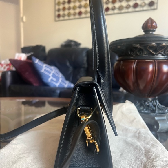JACQUEMUS signature leather bag in Black leather, gold details. With dus… - Picture 11 of 16